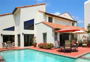 LAS BRISAS AT PELICAN BAY